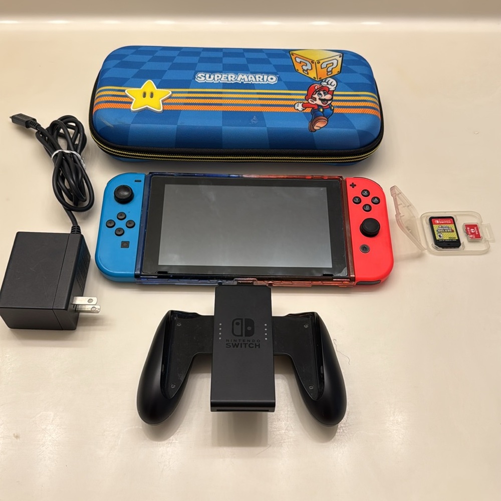 Nintendo Switch Super Mario Sandisk Bundle - Picture 1 of 14